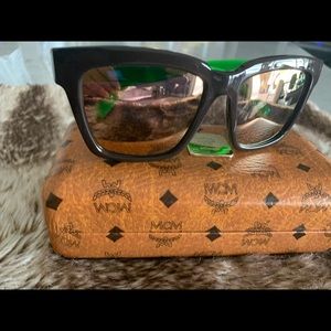 MCM sunglasses 💯Authentic New with tag